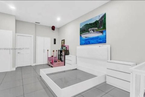 Villa ou maison à louer à Miami, Floride: 4 chambres, 289.3 m2 № 1948198 - photo 18