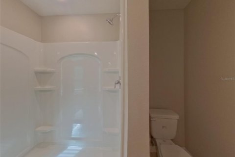 Casa en alquiler en Mascotte, Florida, 5 dormitorios, 180.6 m2 № 1911547 - foto 10