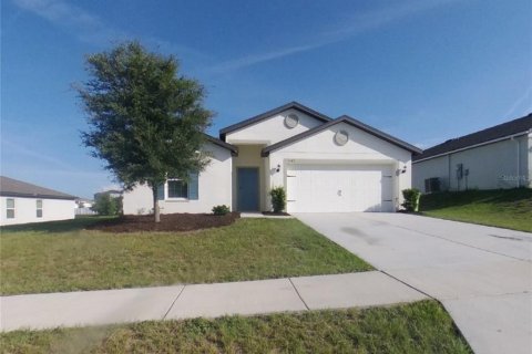 Casa en alquiler en Mascotte, Florida, 5 dormitorios, 180.6 m2 № 1911547 - foto 1