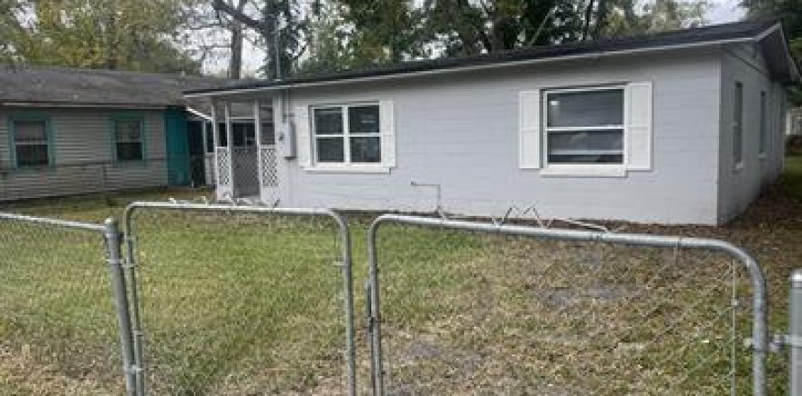House in Jacksonville, Florida 3 bedrooms, 104.05 sq.m. № 883074