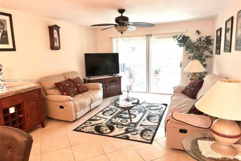 Condominio en alquiler en Stuart, Florida, 2 dormitorios, 100.15 m2 № 2075606 - foto 3