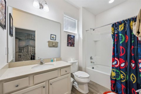 House in Davenport, Florida 13 bedrooms, 506.13 sq.m. № 2166006 - photo 6