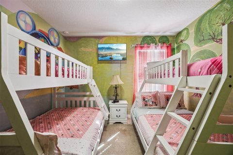 House in Davenport, Florida 13 bedrooms, 506.13 sq.m. № 2166006 - photo 9