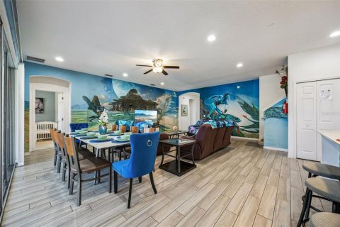 House in Davenport, Florida 13 bedrooms, 506.13 sq.m. № 2166006 - photo 26