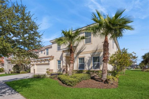 House in Davenport, Florida 13 bedrooms, 506.13 sq.m. № 2166006 - photo 3