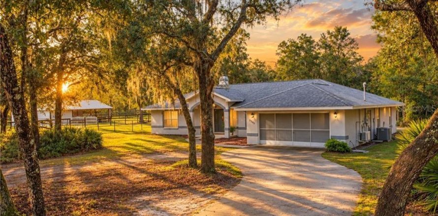 Villa ou maison à Inverness, Floride 3 chambres, 212 m2 № 2413478