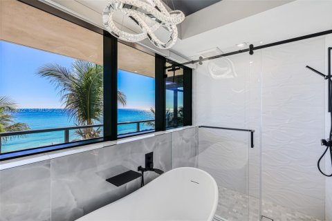 Copropriété à vendre à Hollywood, Floride: 3 chambres, 242.1 m2 № 2186237 - photo 19