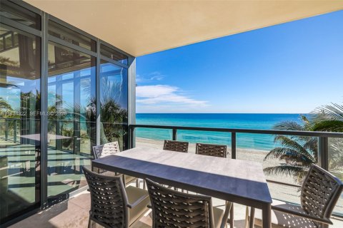 Copropriété à vendre à Hollywood, Floride: 3 chambres, 242.1 m2 № 2186237 - photo 16