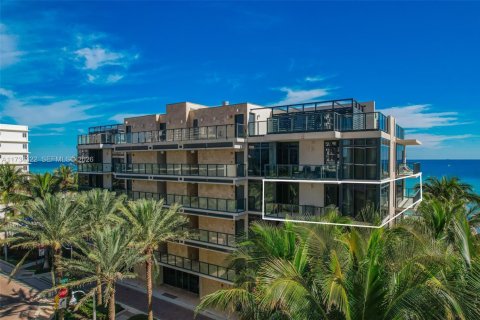 Copropriété à vendre à Hollywood, Floride: 3 chambres, 242.1 m2 № 2186237 - photo 23