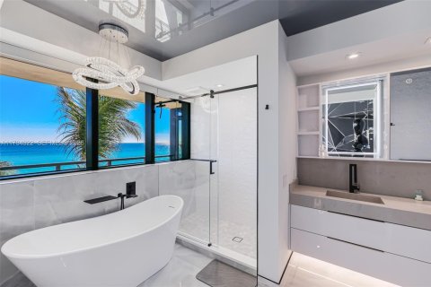 Copropriété à vendre à Hollywood, Floride: 3 chambres, 242.1 m2 № 2186237 - photo 7