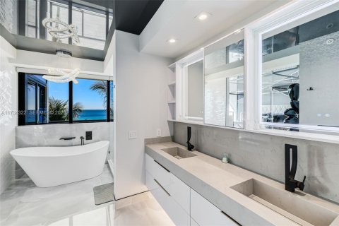 Copropriété à vendre à Hollywood, Floride: 3 chambres, 242.1 m2 № 2186237 - photo 20