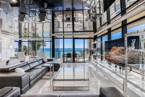 Copropriété à vendre à Hollywood, Floride: 3 chambres, 242.1 m2 № 2186237 - photo 8