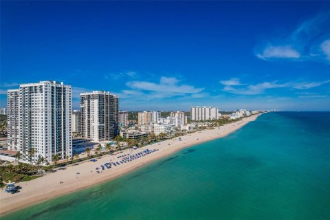 Copropriété à vendre à Hollywood, Floride: 3 chambres, 242.1 m2 № 2186237 - photo 22