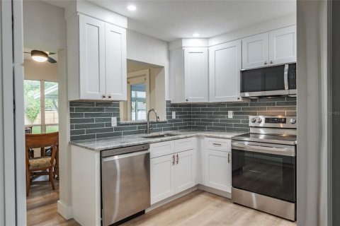 Casa en venta en Clearwater, Florida, 2 dormitorios, 88.26 m2 № 2425265 - foto 11