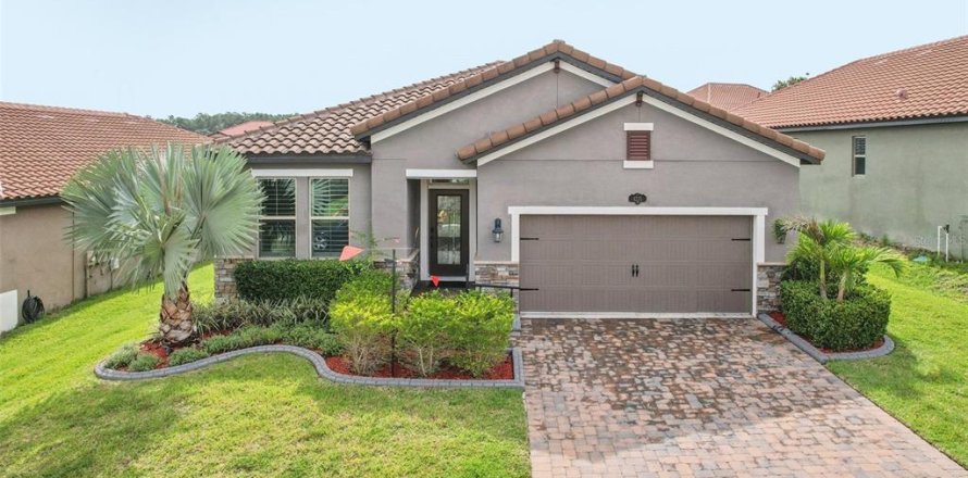 House in Lakeland, Florida 3 bedrooms, 170.57 sq.m. № 1786096