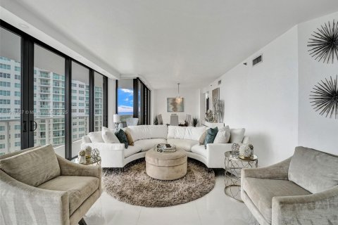 Copropriété à louer à Aventura, Floride: 2 chambres, 167.22 m2 № 2053801 - photo 9