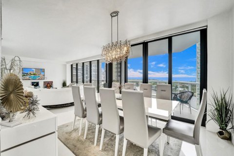 Copropriété à louer à Aventura, Floride: 2 chambres, 167.22 m2 № 2053801 - photo 18