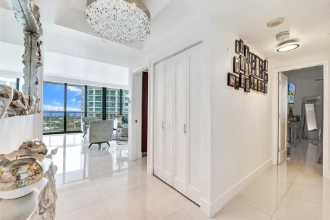 Copropriété à louer à Aventura, Floride: 2 chambres, 167.22 m2 № 2053801 - photo 4