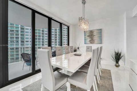 Copropriété à louer à Aventura, Floride: 2 chambres, 167.22 m2 № 2053801 - photo 16
