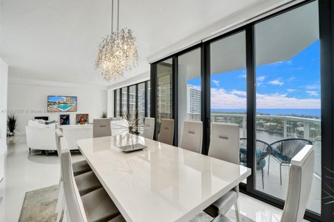 Condo à Aventura, Floride, 2 chambres  № 2053801