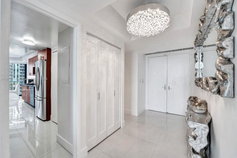 Copropriété à louer à Aventura, Floride: 2 chambres, 167.22 m2 № 2053801 - photo 6