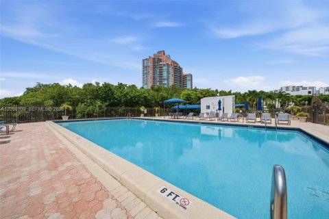 Copropriété à vendre à Aventura, Floride: 3 chambres, 129.69 m2 № 2192501 - photo 25