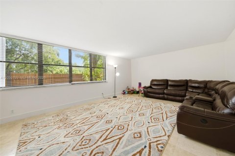 Copropriété à vendre à Aventura, Floride: 3 chambres, 129.69 m2 № 2192501 - photo 14