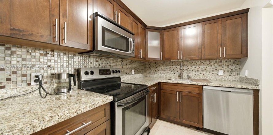 Condo à Aventura, Floride, 3 chambres № 2192501