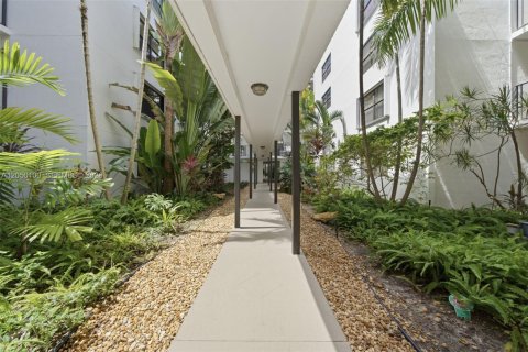 Copropriété à vendre à Aventura, Floride: 3 chambres, 129.69 m2 № 2192501 - photo 28
