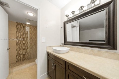 Copropriété à vendre à Aventura, Floride: 3 chambres, 129.69 m2 № 2192501 - photo 19