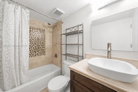Copropriété à vendre à Aventura, Floride: 3 chambres, 129.69 m2 № 2192501 - photo 21