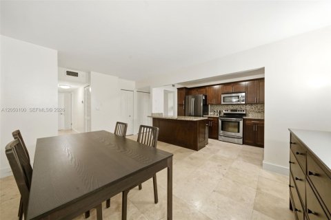 Copropriété à vendre à Aventura, Floride: 3 chambres, 129.69 m2 № 2192501 - photo 12
