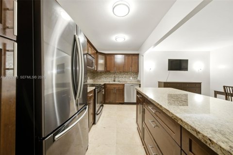 Copropriété à vendre à Aventura, Floride: 3 chambres, 129.69 m2 № 2192501 - photo 3