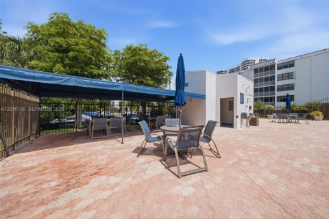 Copropriété à vendre à Aventura, Floride: 3 chambres, 129.69 m2 № 2192501 - photo 26