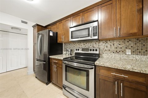 Copropriété à vendre à Aventura, Floride: 3 chambres, 129.69 m2 № 2192501 - photo 2