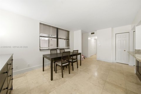 Copropriété à vendre à Aventura, Floride: 3 chambres, 129.69 m2 № 2192501 - photo 13