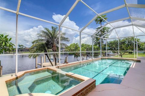 House in Port Charlotte, Florida 5 bedrooms № 1707216 - photo 11