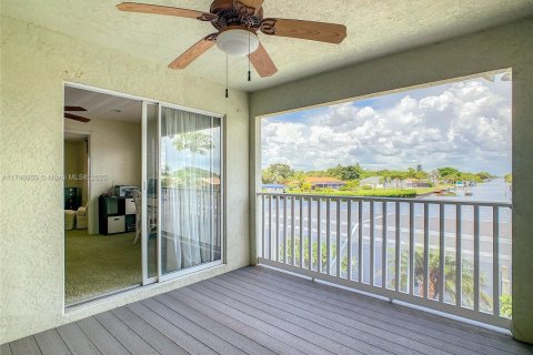 House in Port Charlotte, Florida 5 bedrooms № 1707216 - photo 8