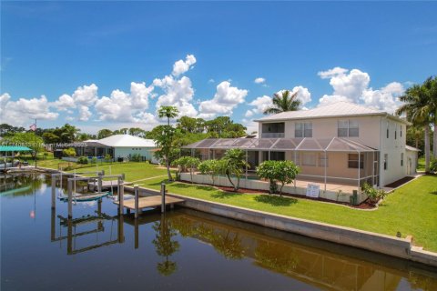 House in Port Charlotte, Florida 5 bedrooms № 1707216 - photo 12
