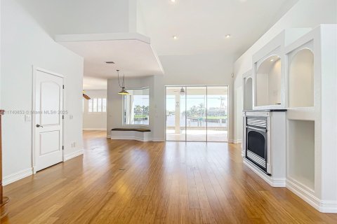 House in Port Charlotte, Florida 5 bedrooms № 1707216 - photo 19