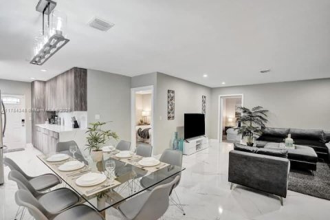 Casa en venta en Hollywood, Florida, 4 dormitorios, 146.97 m2 № 1862494 - foto 5
