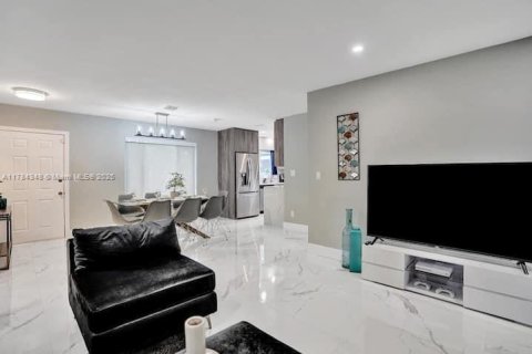 Casa en venta en Hollywood, Florida, 4 dormitorios, 146.97 m2 № 1862494 - foto 26