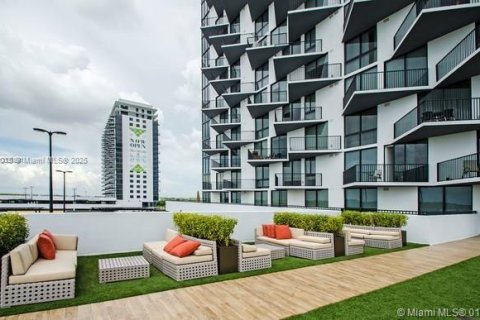 Copropriété à louer à Doral, Floride: 1 chambre, 72.19 m2 № 1964734 - photo 20