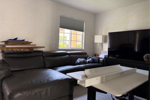 Condo in North Miami Beach, Florida, 3 bedrooms  № 2052944 - photo 9