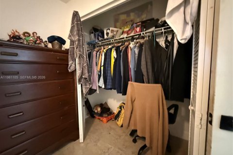 Condo in North Miami Beach, Florida, 3 bedrooms  № 2052944 - photo 15