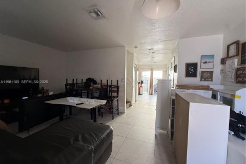 Condo in North Miami Beach, Florida, 3 bedrooms  № 2052944 - photo 24