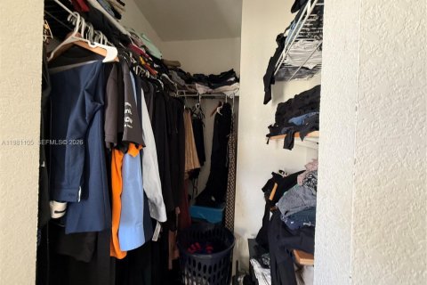 Condo in North Miami Beach, Florida, 3 bedrooms  № 2052944 - photo 20