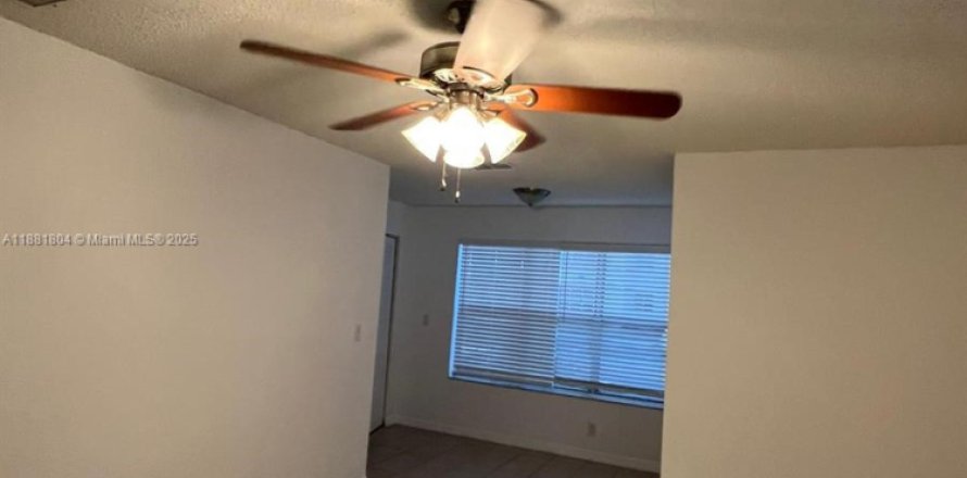 Condo à Margate, Floride, 1 chambre  № 1977794