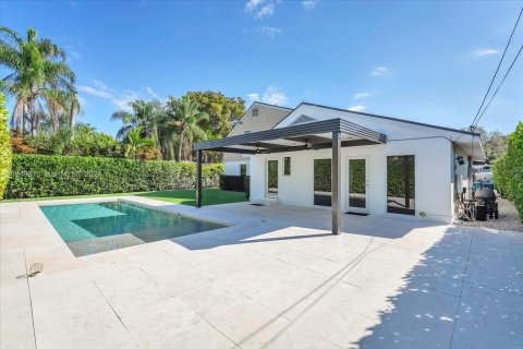 Casa en venta en Miami, Florida, 4 dormitorios, 203.64 m2 № 2006390 - foto 24