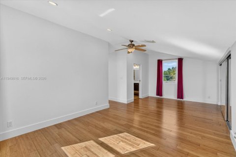 Casa en venta en Miami, Florida, 4 dormitorios, 203.64 m2 № 2006390 - foto 17